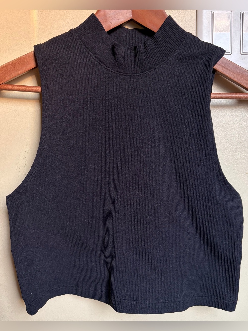 Abercrombie and Fitch Soft A&F Collection Black Tank Top Size L High Neck